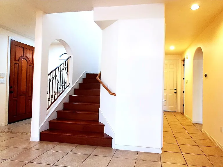 8230 Spicewood Springs Rd — Photo 9