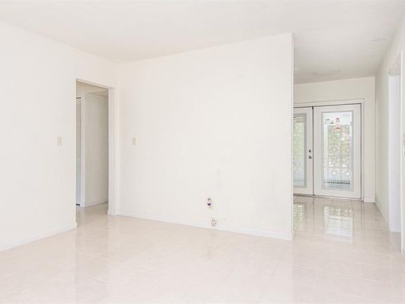 2nd image of 3901 W Tyson Ave