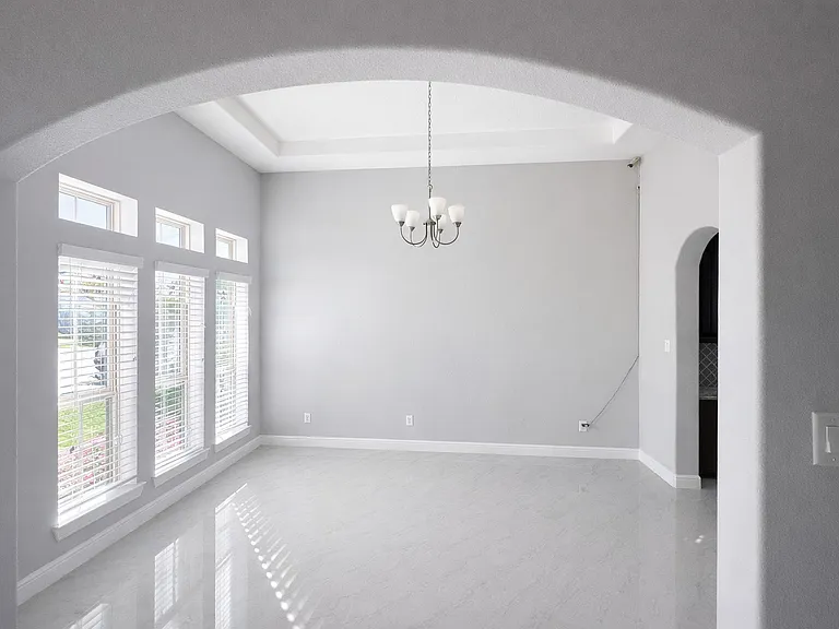 2406 Trocadero Ln — Photo 5