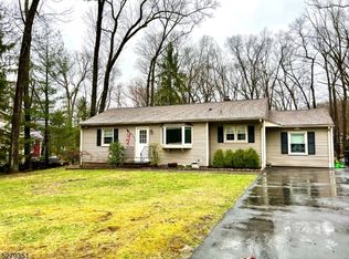 22 Old Farmers Rd, Long Valley, NJ 07853