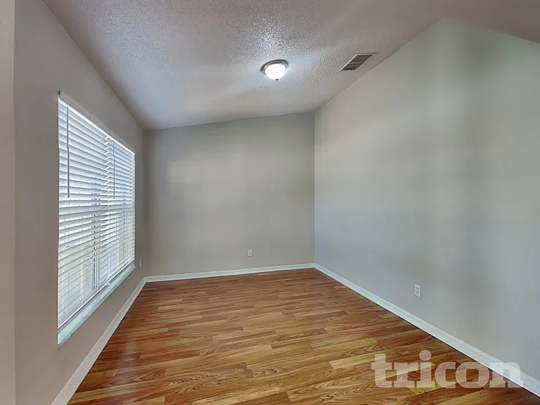 17128 Woodcrest Way — Photo 18