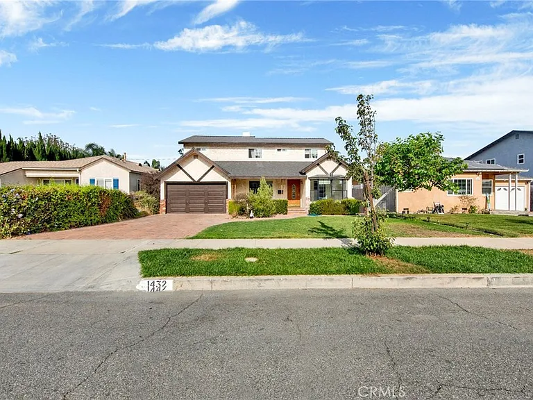 1432 N Catalina St — Photo 1