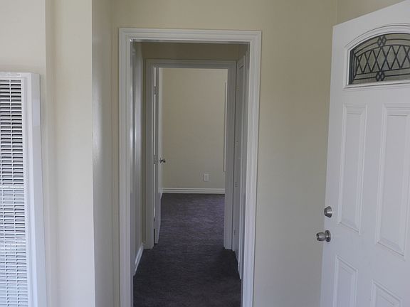 3rd image of 271 W 14th St