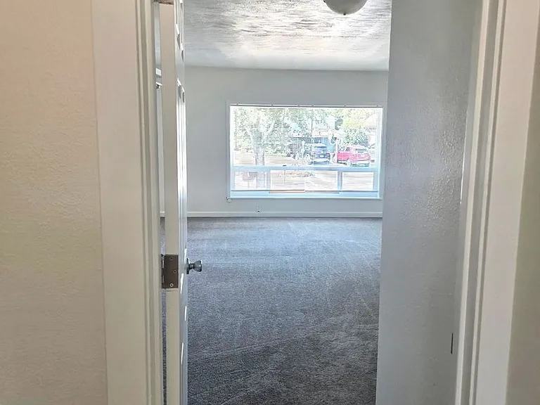 3613 Grandview Dr W — Photo 19