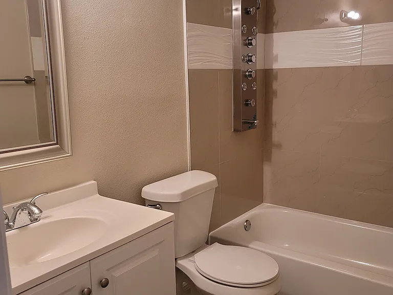 3447 Cincinnati Dr — Photo 9