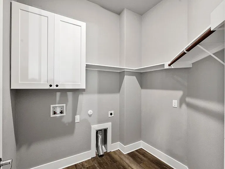 203 E Salty St — Photo 14