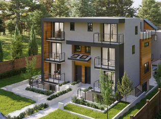 231 W 15th St #229, North Vancouver, BC V7M1S3