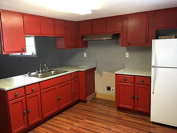 3rd image of 816 Lehman St Trlr 7