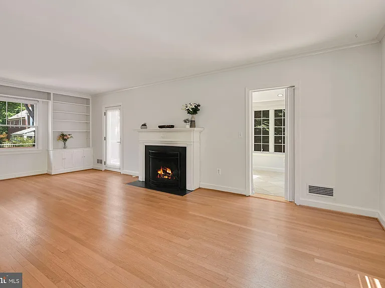 4505 Alton Pl NW — Photo 12