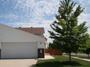 2084 52nd St S, Fargo, ND 58103