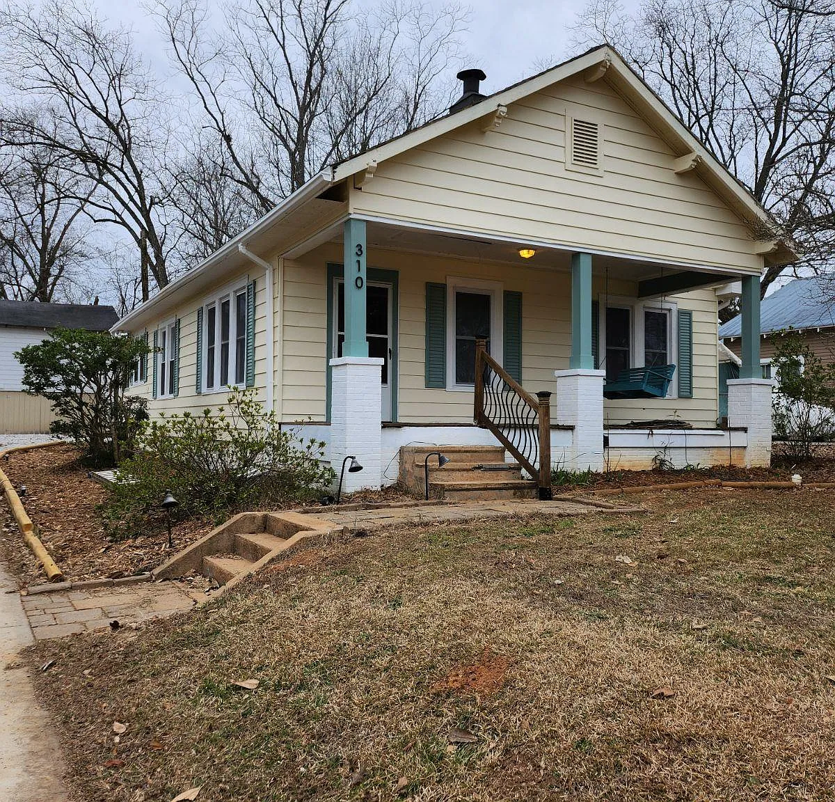 310 S Cherry St — Photo 2