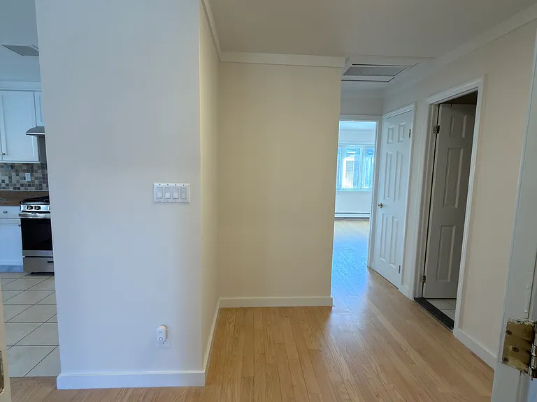 143-68 Franklin Ave #2 — Photo 3