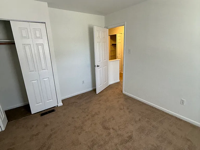 1817 Regal Dr — Photo 15
