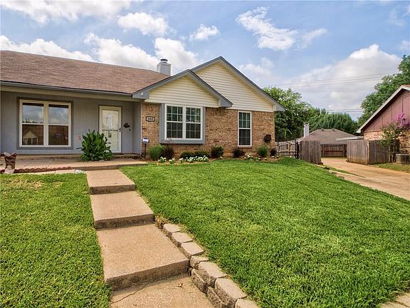 2nd image of 303 Augustine Dr
