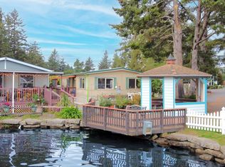 1765 Shorepines Dr, Coos Bay, OR 97420