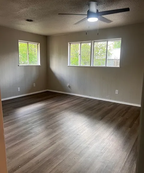 2108 Pearson Dr — Photo 8