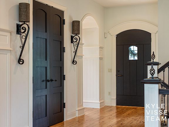 3rd image of 5884 Sterling Manor Ct SE