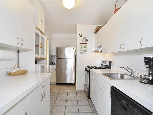 Sold by Robert E. Hill  | media 10