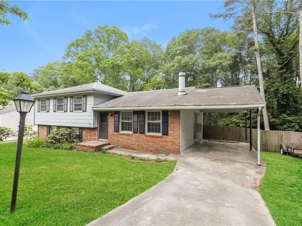 2757 Shelley Ln, Ellenwood, GA 30294