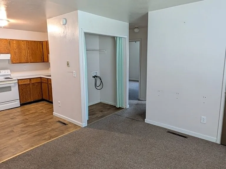 1732 Hampton S #3 — Photo 8