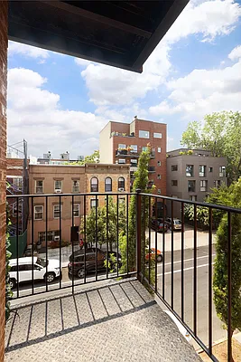 Sold by Douglas Elliman | media 14