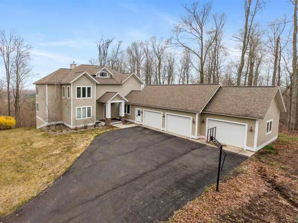 1071 Roy Rd, Petoskey, MI 49770