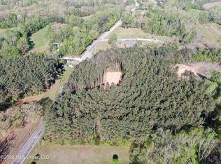 1501 S Slayden Rd, Holly Springs, MS 38635