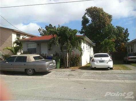 exterior front 911 SW 8th Ct