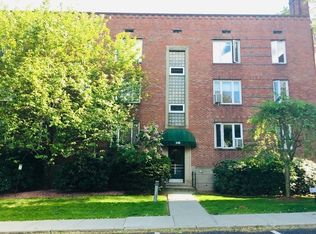 140 Beaconsfield Rd APT 2, Brookline, MA 02445