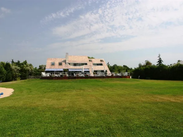 7 Pine Tree Lane, Westhampton, NY 11977