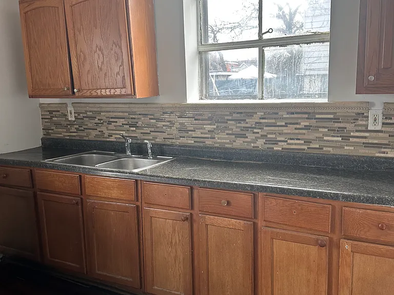 3801 Catalpa St #LOWER FRONT — Photo 3