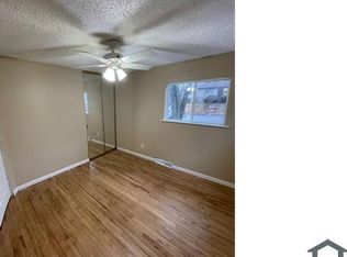 10500 Count Dr, Saint Louis, MO 63136