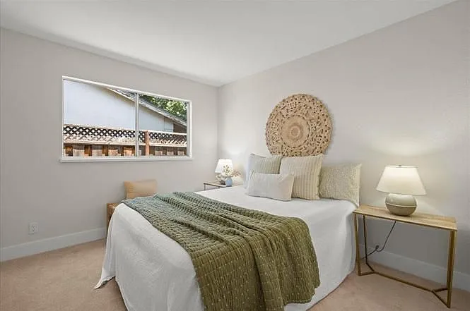 7631 Santa Paula Dr — Photo 4