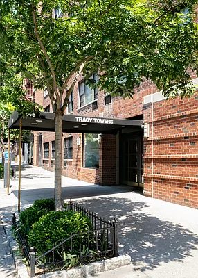 Sold by Compass | media 21