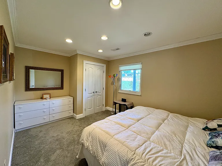 891 Leona Dr — Photo 36