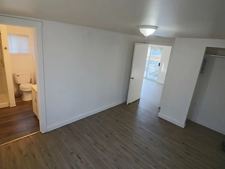 2344 Trenton Ave NE #1/2 — Photo 12