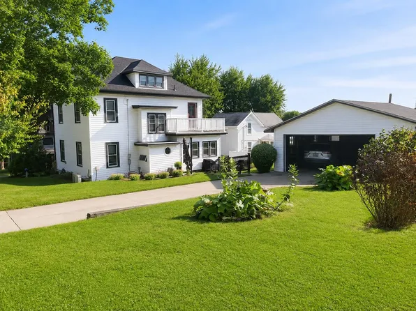 419 5th Ave, New Glarus, WI 53574