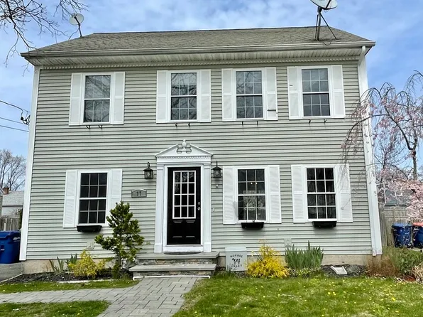 27 Haig Ave, Seekonk, MA 02771