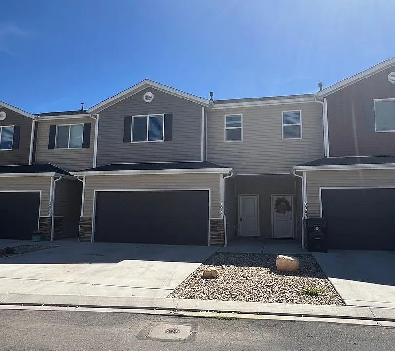3056 N 225 E
