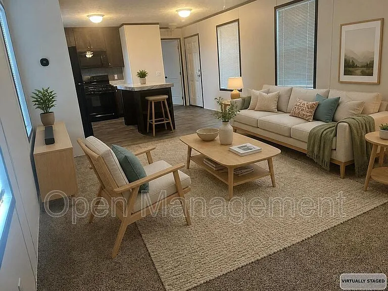825 1st Ave E #323 — Photo 2
