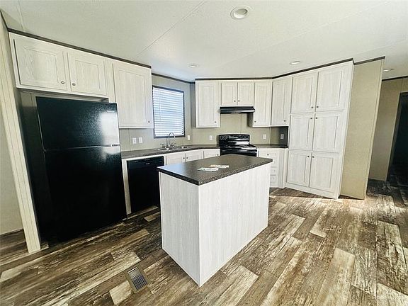 4th image of 3115 Primrose Dr