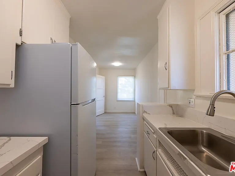 1940 S Robertson Blvd #1 — Photo 10