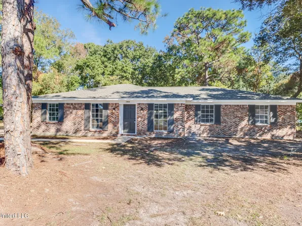 1908 University St, Gautier, MS 39553