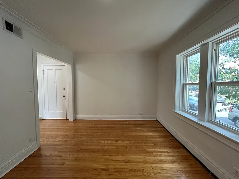 3018 N Karlov Ave #1H — Photo 5