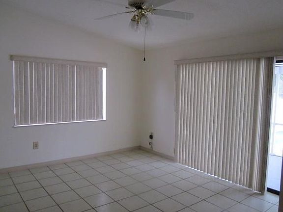 4th image of 20330 SW 84th Ave