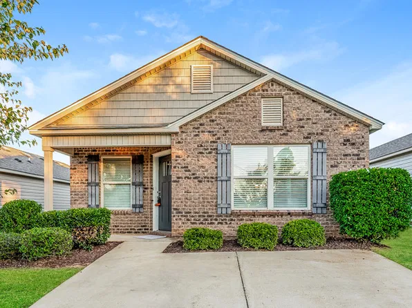 16415 Waterbury Ln, Moundville, AL 35474