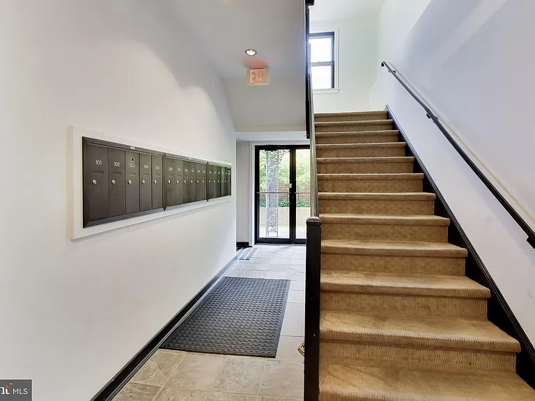 116 N Carolina Ave SE #302 — Photo 9