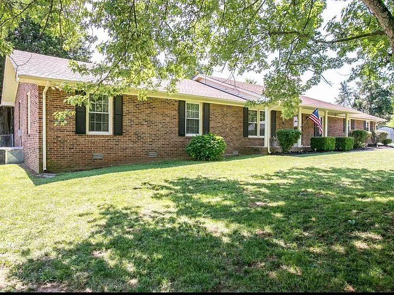 2548 Peace Pl — Photo 2