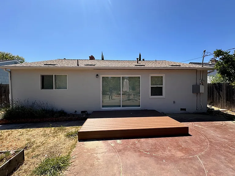2809 63rd St — Photo 2