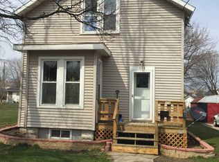 354 6th Ave, Menominee, MI 49858